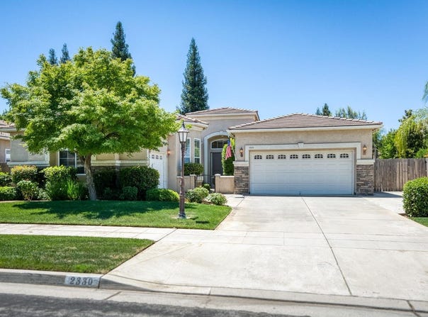 2330 Deauville Circle, Clovis, CA 93619
