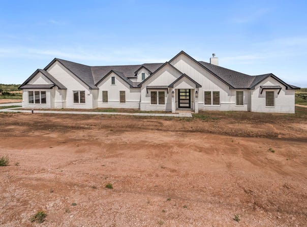 1701 BLAKELY HOLLOW Drive, Amarillo, TX 79124-2068