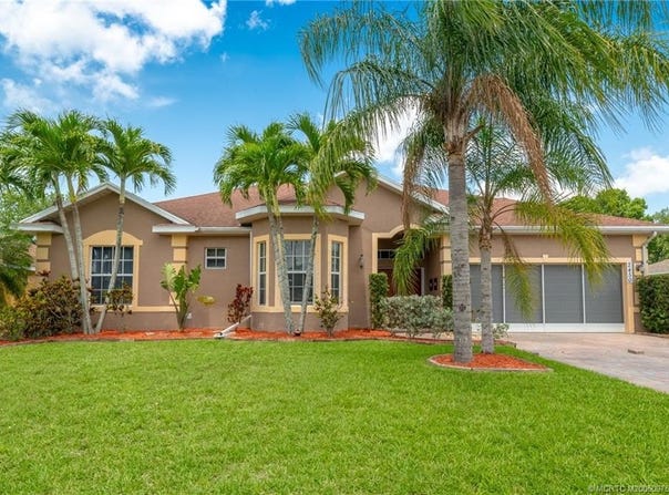 2450 SE Whitehorse Street, Port St Lucie, FL 34984