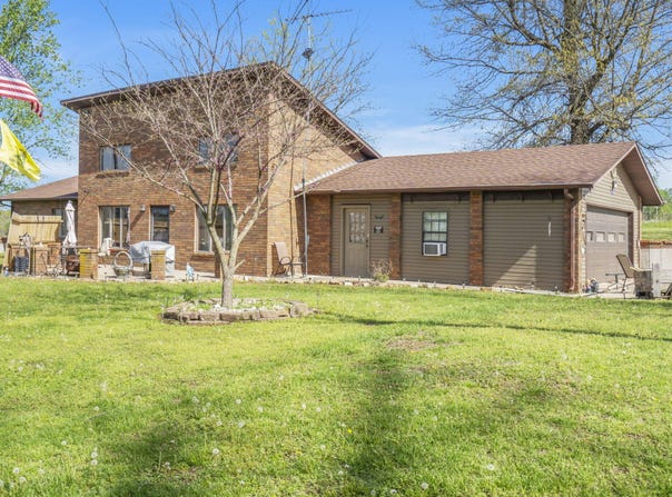 19077 Lawrence 2170, Aurora, MO 65605