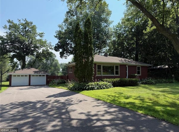 930 Laurel Avenue, Hudson, WI 54016