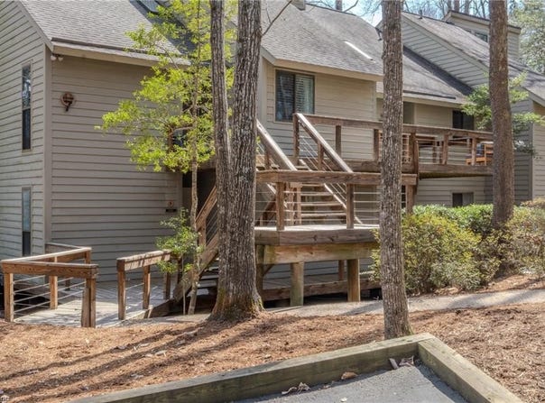 50-E Villa Ridge Drive, Hartfield, VA 23071