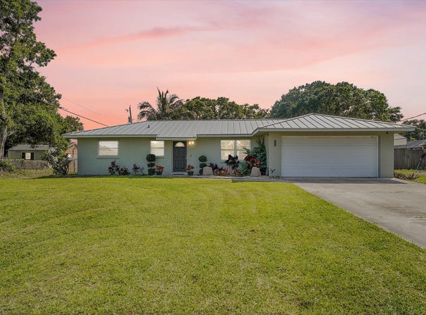 905 Scott Street, Fort Pierce, FL 34982