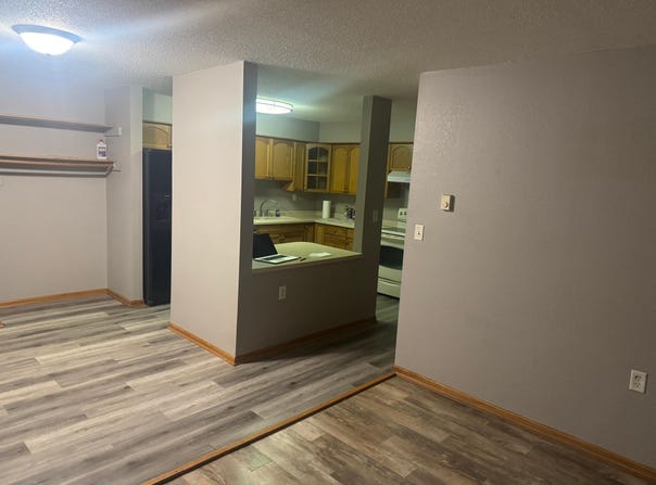 221 Grand Avenue W, South Saint Paul, MN 55075