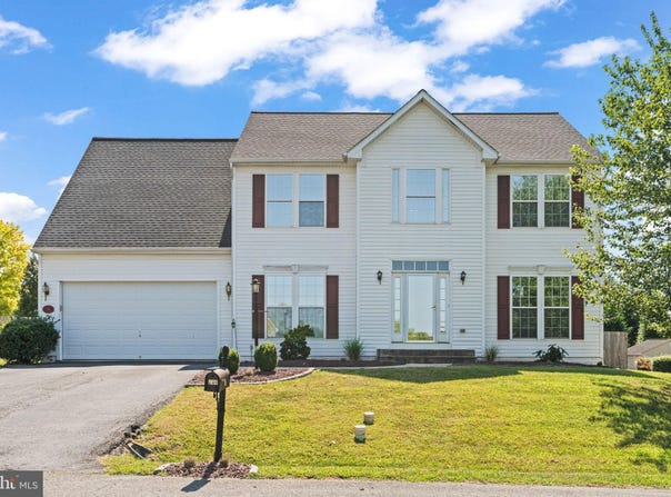 136 HARVEST WAGON WAY, GREENCASTLE, PA 17225