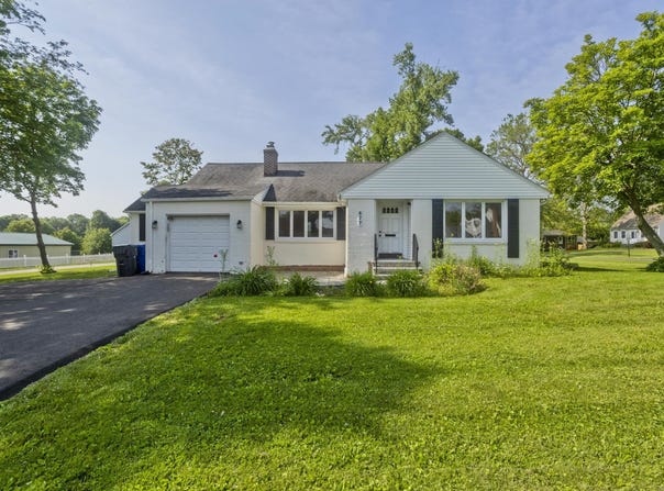 677 Thompsonville Road, Suffield, CT 06078