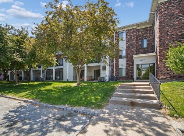 4805 86th St Unit 5, Urbandale, IA 50322