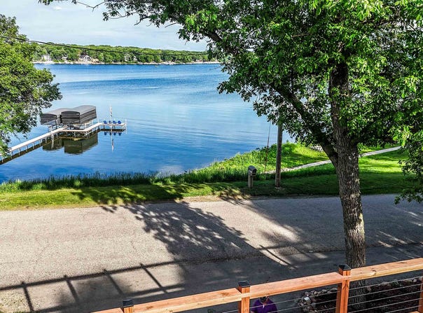 15211 Lakeview Drive, Spirit Lake, IA 51360