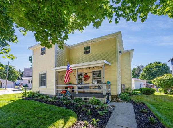 422 E Pine Street, Cadillac, MI 49601