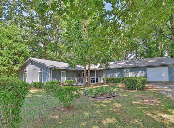 1210 county road 235, Roanoke, AL 36274