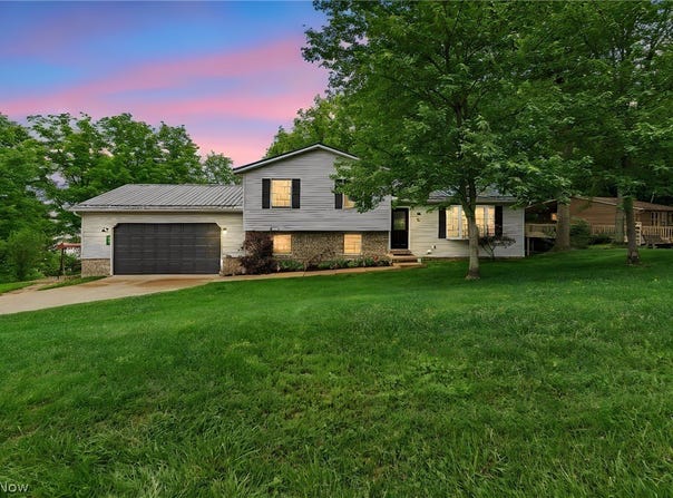44 Navajo Trail, Malvern, OH 44644