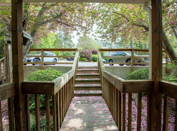304 Cedarwood Lane, Carrboro, NC 27510