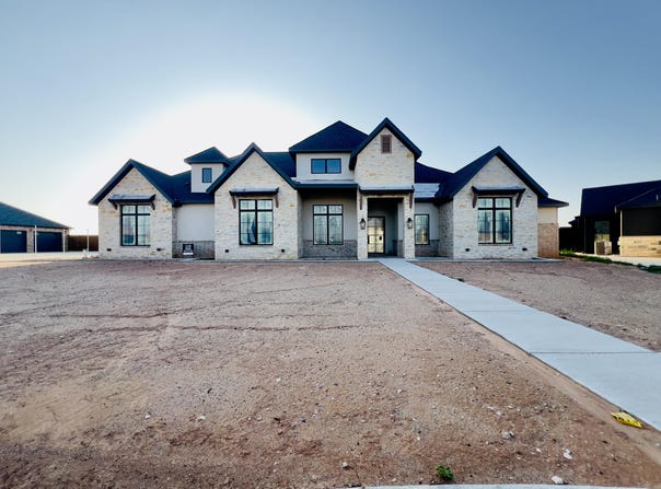 10817 Granby Avenue, Lubbock, TX 79424