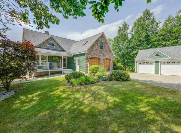 11 Washington Court, Naples, ME 04055