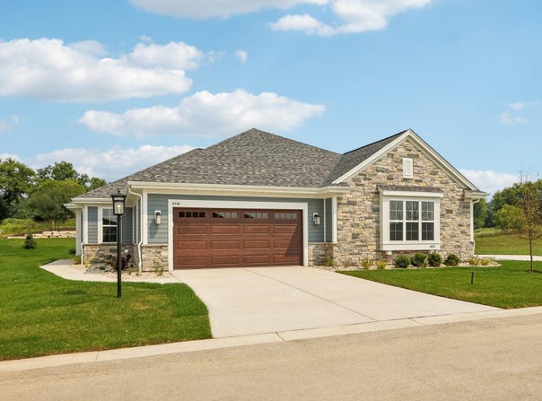 2119 Bluestem Dr, Waukesha, WI 53189