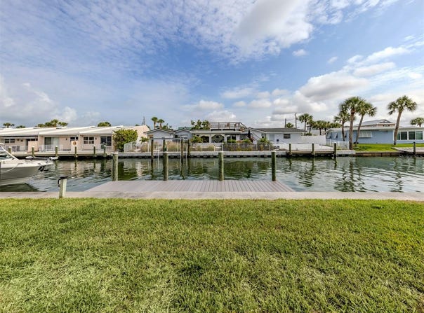 832 WHITE CAP CIRCLE, VENICE, FL 34285
