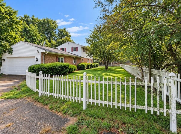 5012 Woodmont Drive, Portage, MI 49002