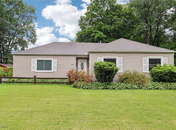 153 N Doan Avenue, OH 44077