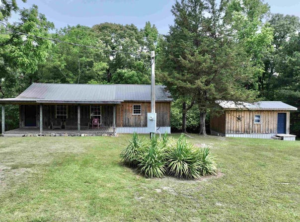 21 CHRIS Road, Amity, AR 71921