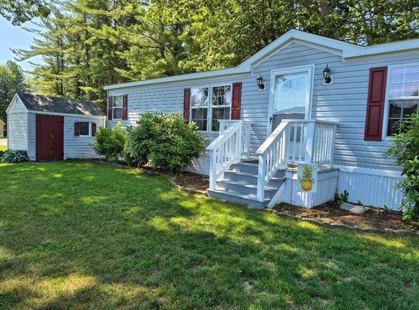 21 Whistle Stop Circle, Wells, ME 04090