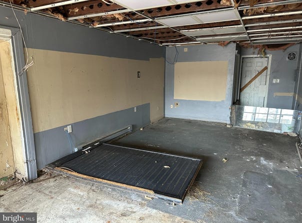 11 N VIRGINIA AVENUE, PENNS GROVE, NJ 08069