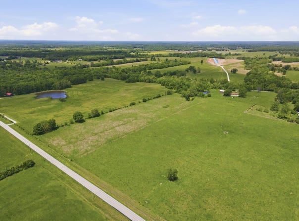 S Highway M, Dunnegan, MO 65640