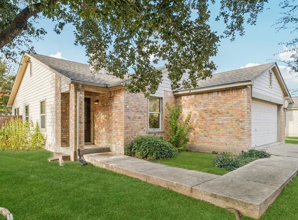 100 Kendall Cv, Elgin, TX 78621