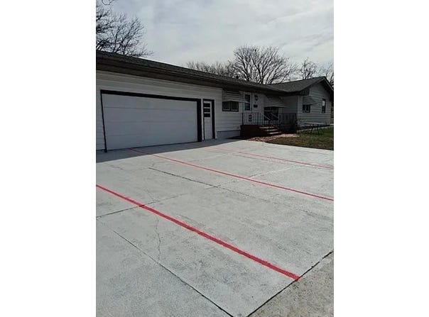 7 S Windsor, Storm Lake, IA 50588