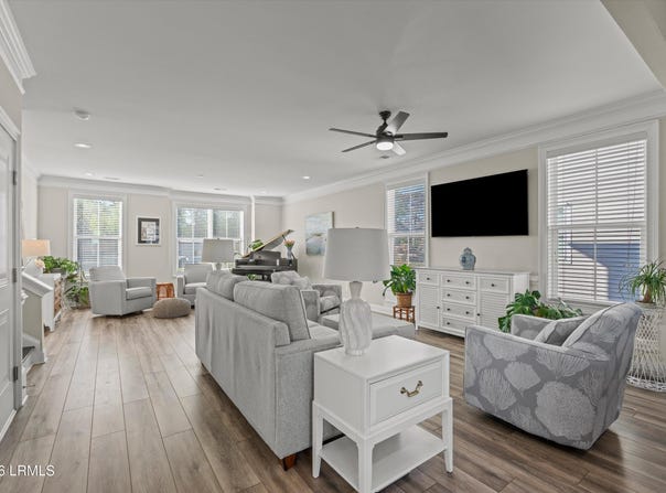 61 Hammock Oaks Circle, Hilton Head Island, SC 29926