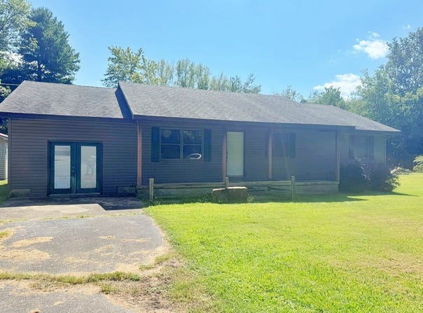 6820 Unity School Road, Brookport, IL 62910