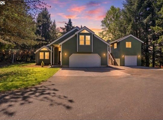 903 NE SUNSET Ct, Clatskanie, OR 97016