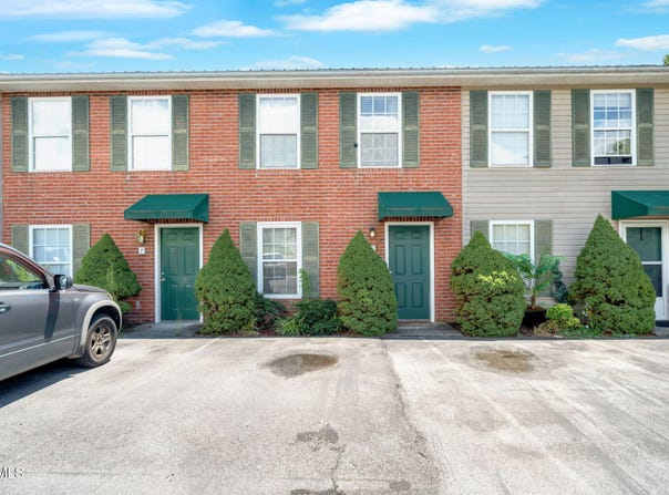 568 Gray Station Road, Johnson City, TN 37615