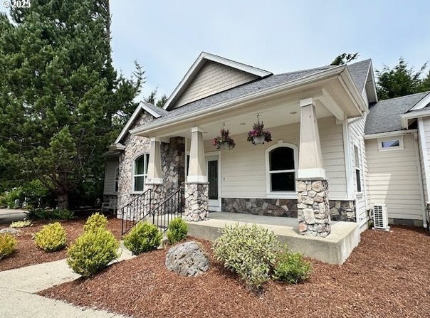 1198 WINSOME CIR, Florence, OR 97439