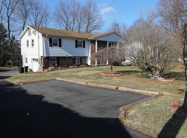 40 Bluefields Lane, Blauvelt, NY 10913