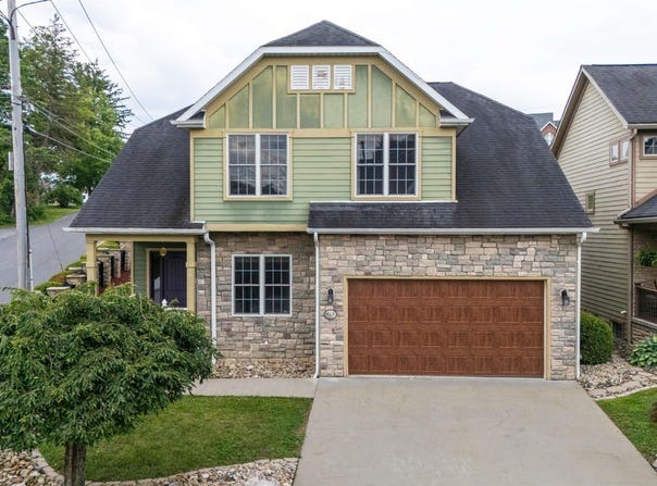 1 French Quarters Drive, Morgantown, WV 26505