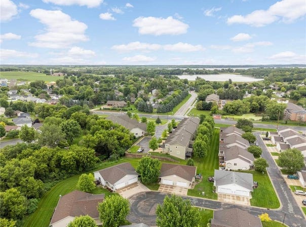 1110 Lilac Court, Waconia, MN 55387