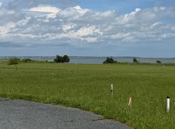 21 OYSTER COVE LANE, ATLANTIC, VA 23303