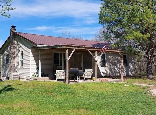 21260 135 Highway, Stover, MO 65078