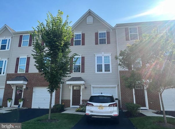 121 NATHAN DRIVE, CINNAMINSON, NJ 08077