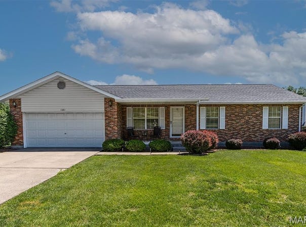 1681 Ridge Road, Jackson, MO 63755