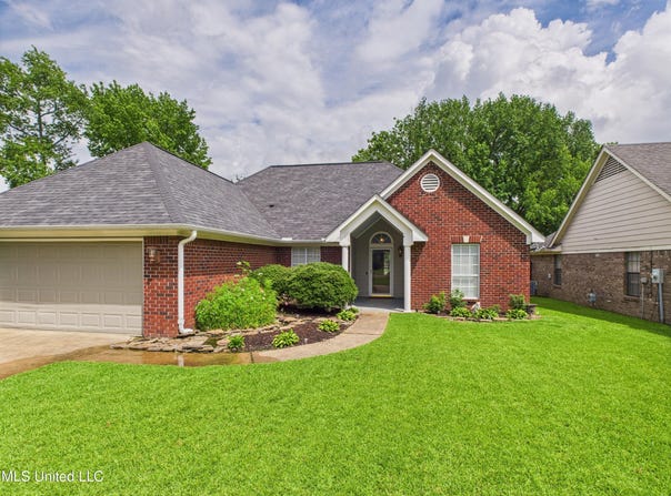 5710 Southbend Lane, Olive Branch, MS 38654