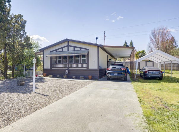 138 Parkdale Circle, Grants Pass, OR 97527