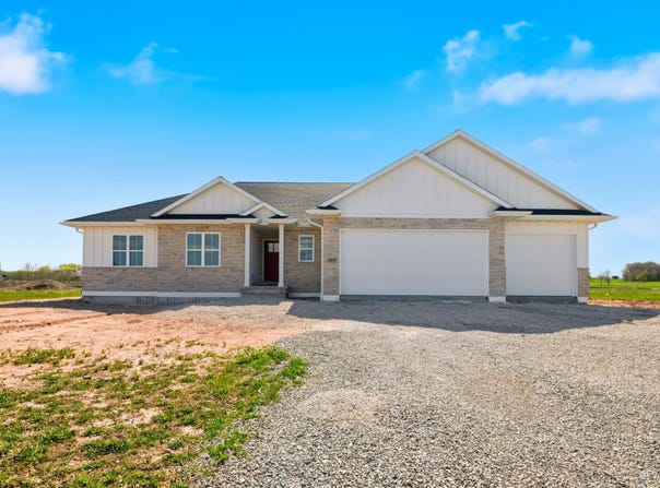 264 KERRIGAN Drive, WRIGHTSTOWN, WI 54180