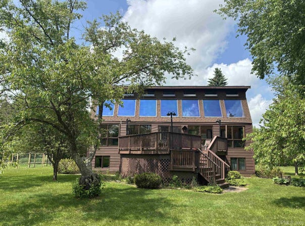 N10316 Country Club, Ironwood, MI 49938
