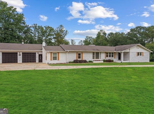 2716 Georgia 16, Carrollton, GA 30116