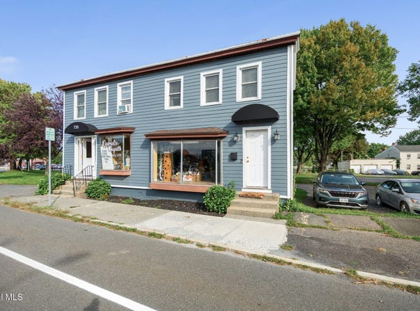 736 3rd Avenue, Watervliet, NY 12189