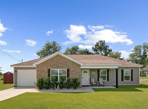 1271 County Road 33, Ashford, AL 36312