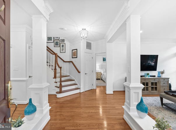 10111 BALLYNAHOWN CIRCLE, FAIRFAX, VA 22030