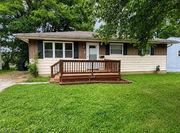 1273 Barcelona Drive, Akron, OH 44313