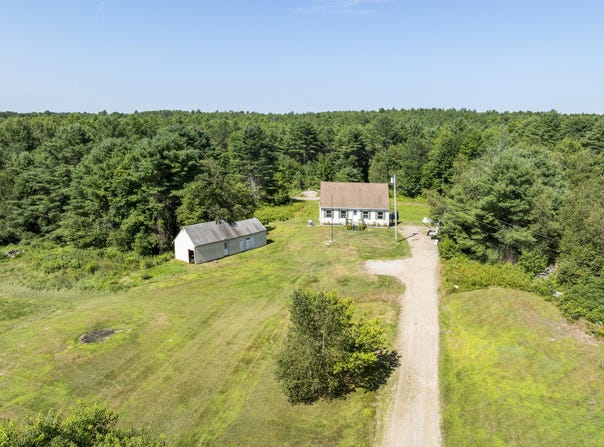 64 Litchfield Road, Bowdoin, ME 04287